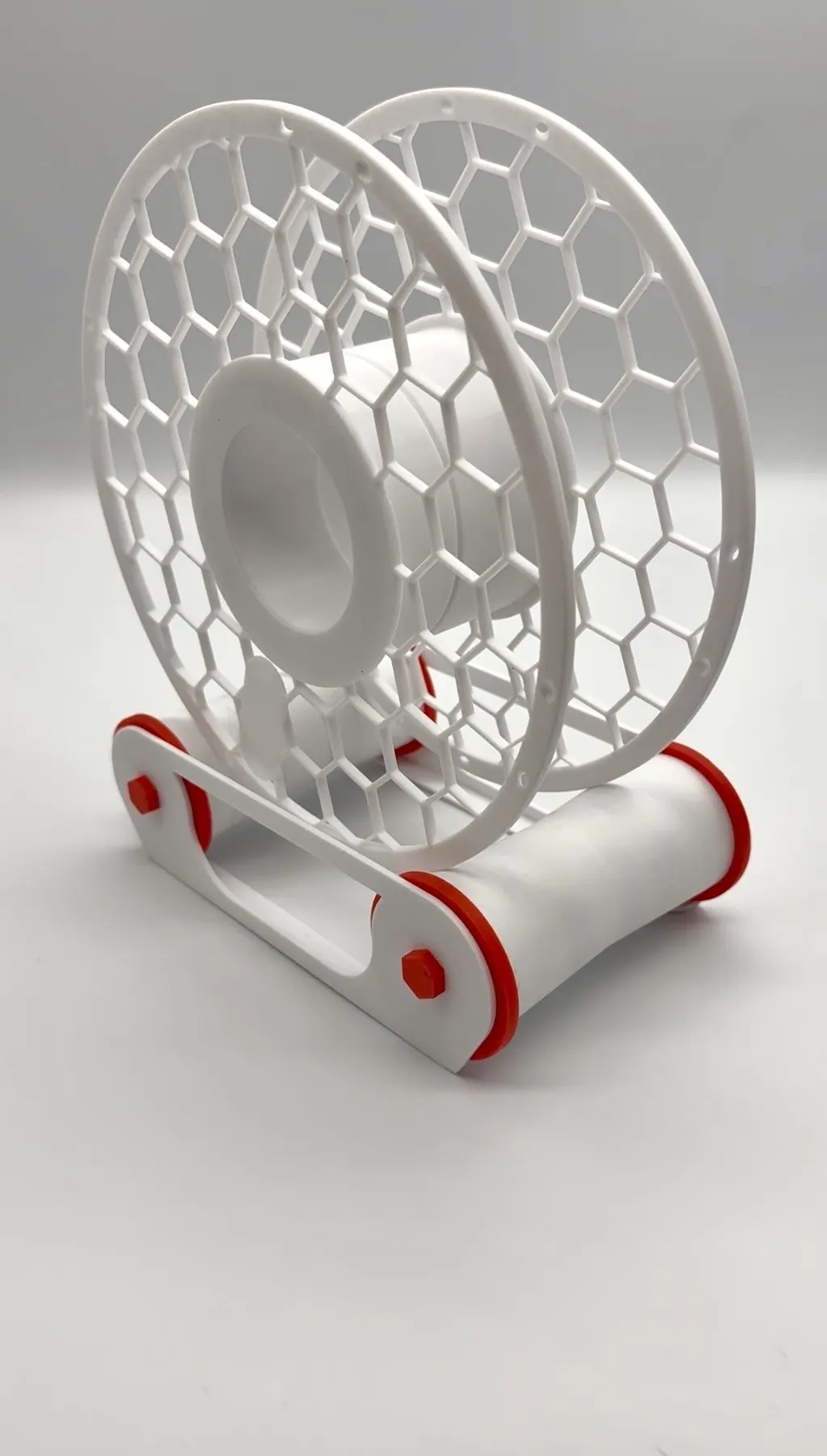 Smooth-Rolling Self-Centering Filament Spool Roller